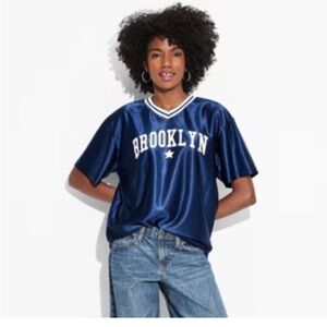 Women's Brooklyn
Graphic Jersey - Navy new 🆕